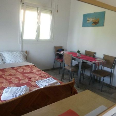 Balcony To Waves Apartment Aigeira ภายนอก รูปภาพ