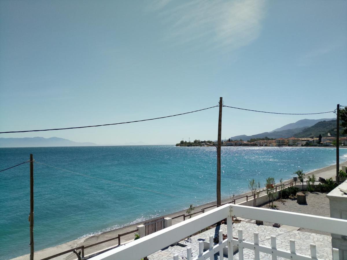 Balcony To Waves Apartment Aigeira ภายนอก รูปภาพ