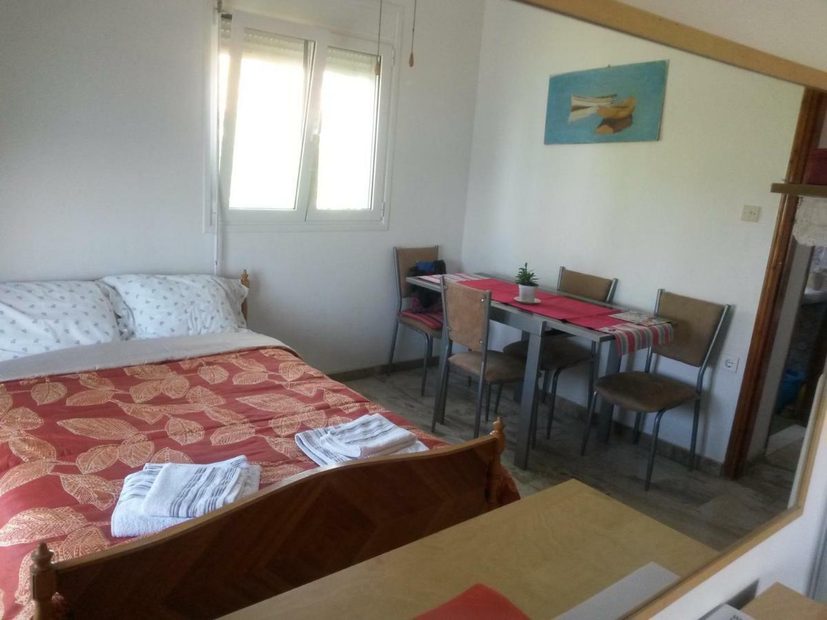 Balcony To Waves Apartment Aigeira ภายนอก รูปภาพ