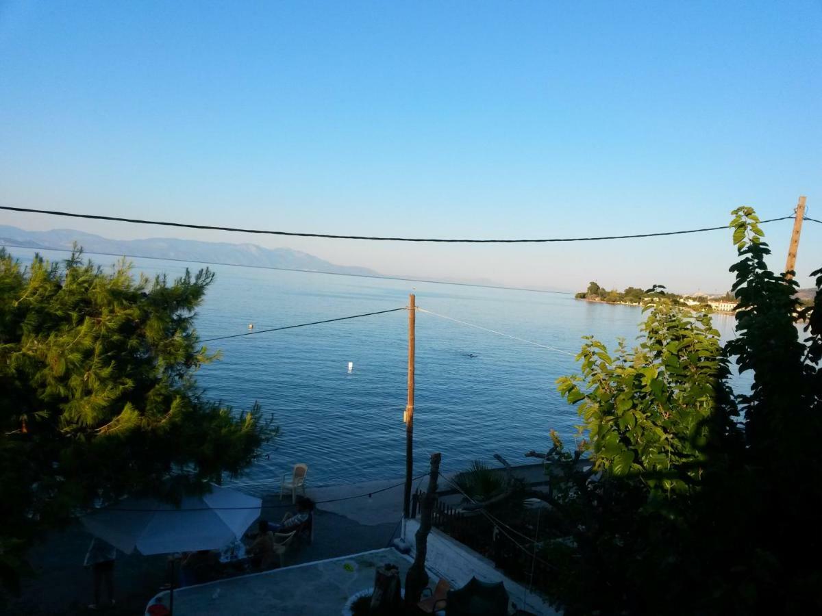 Balcony To Waves Apartment Aigeira ภายนอก รูปภาพ